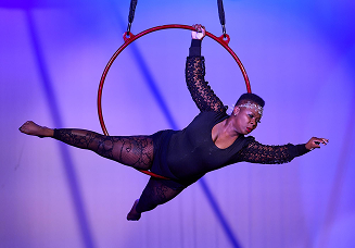 Barefoot for pole